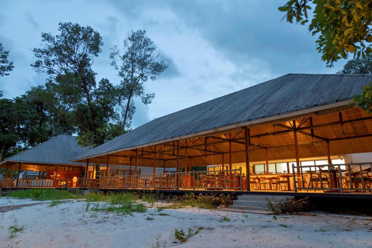 Island Center Point Hotel Đảo Koh Rong Samloem Ngoại thất bức ảnh