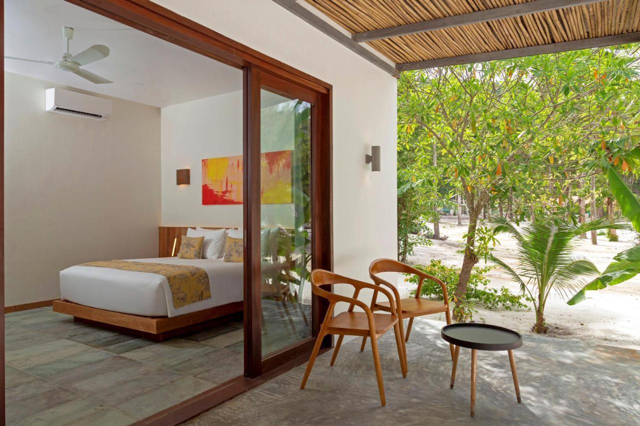 Island Center Point Hotel Đảo Koh Rong Samloem Ngoại thất bức ảnh