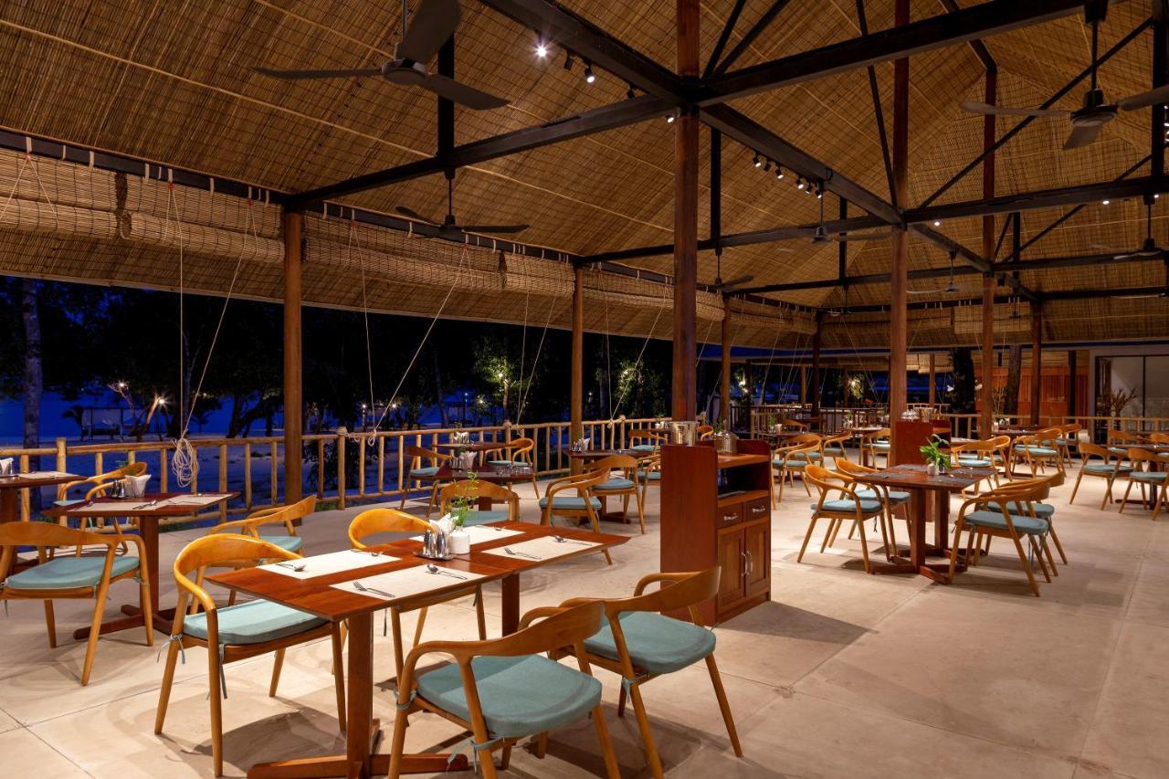 Island Center Point Hotel Đảo Koh Rong Samloem Ngoại thất bức ảnh