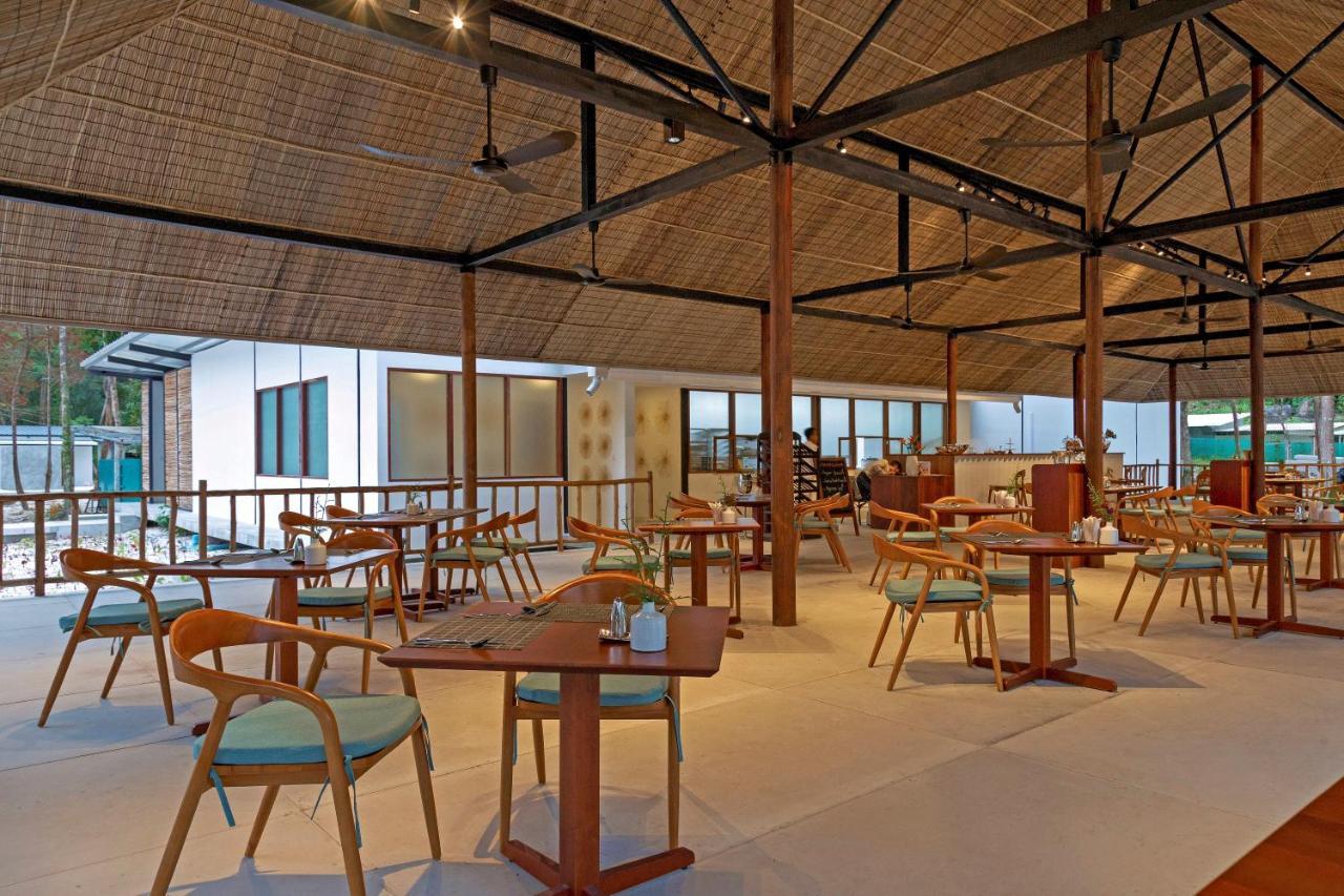 Island Center Point Hotel Đảo Koh Rong Samloem Ngoại thất bức ảnh