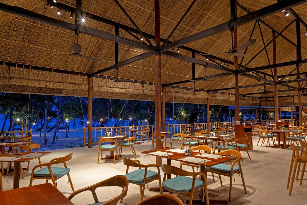 Island Center Point Hotel Đảo Koh Rong Samloem Ngoại thất bức ảnh