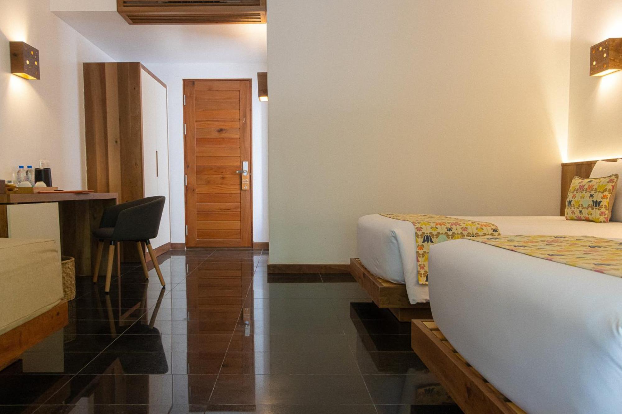 Island Center Point Hotel Đảo Koh Rong Samloem Ngoại thất bức ảnh